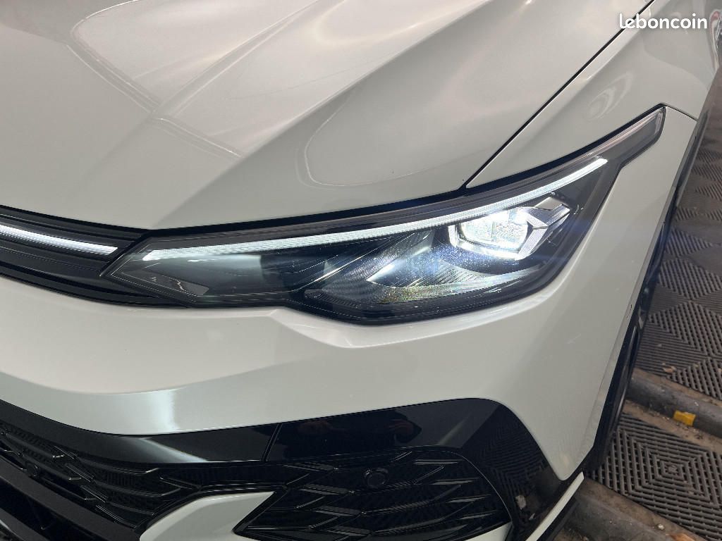 Volkswagen Golf 2,0 TSI GTI Clubsport DSG7 + Garantie 5 Ans ou 100000 KLMS + TOIT OUVRANT (image 22)