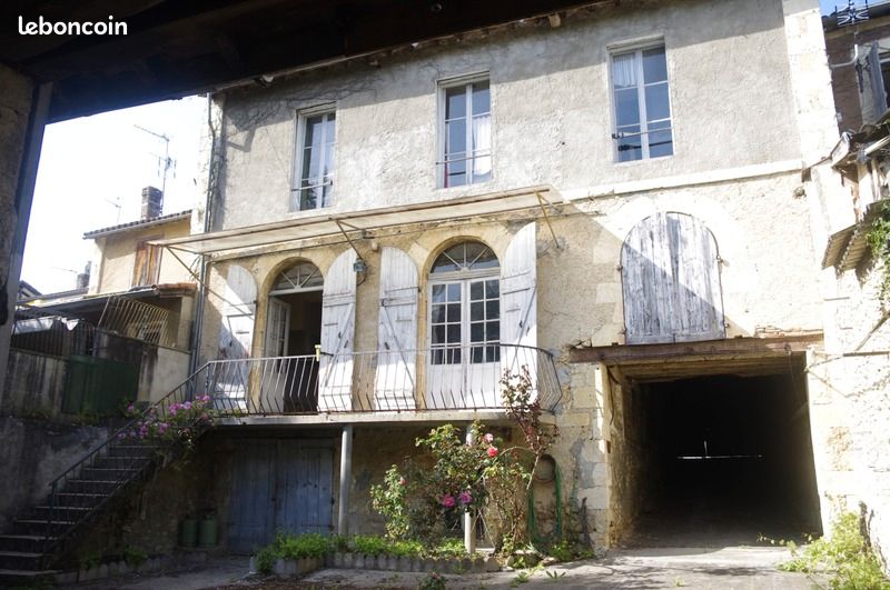Maison 8 pièces 230 m² · à Vic-Fezensac · 230 m² · 199 800 €
