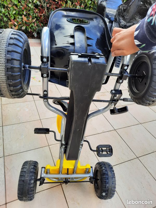 Kart à pédales (image 2)