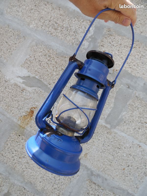 Grande lampe tempête ancienne à pétrole | Selency