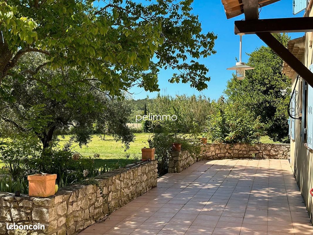Maison 6 pièces 155 m² · à Lambesc · 155 m² · 470 000 €