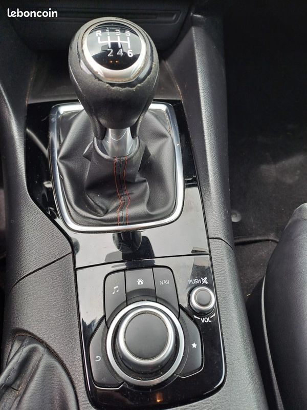 Mazda 3 1.5 skyactiv-d 105 harmonie 2016 (image 11)