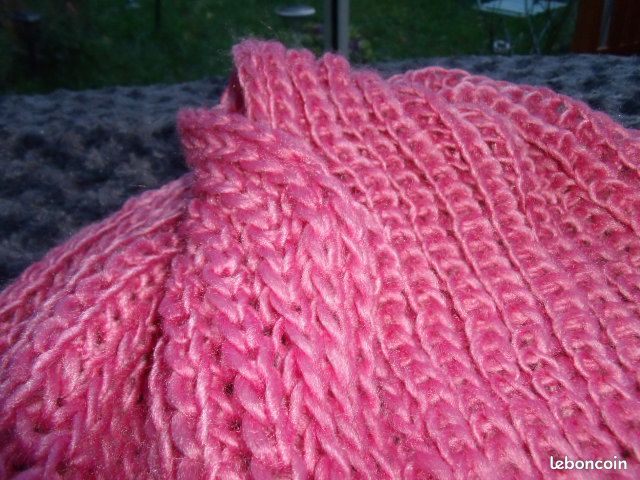 Longue echarpe rose neuve (image 5)