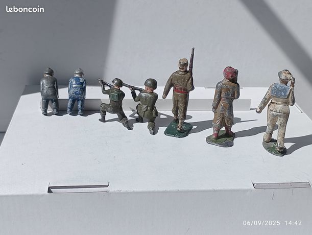 DUROLIN LOT DE 4 FIGURINES EN COMPOSITION ELASTOLIN LINEOL DURSO