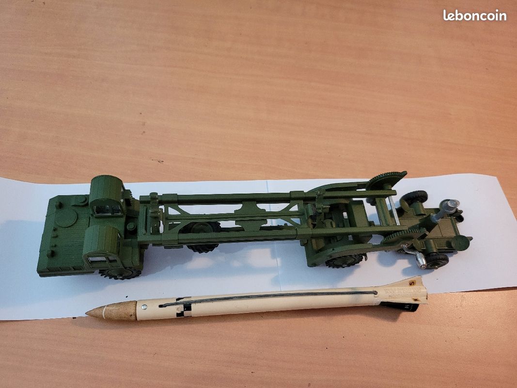 Dinky Toys GB Réf 666 - Camion Porte-missiles Avec Plateforme - 1959 - 1/55