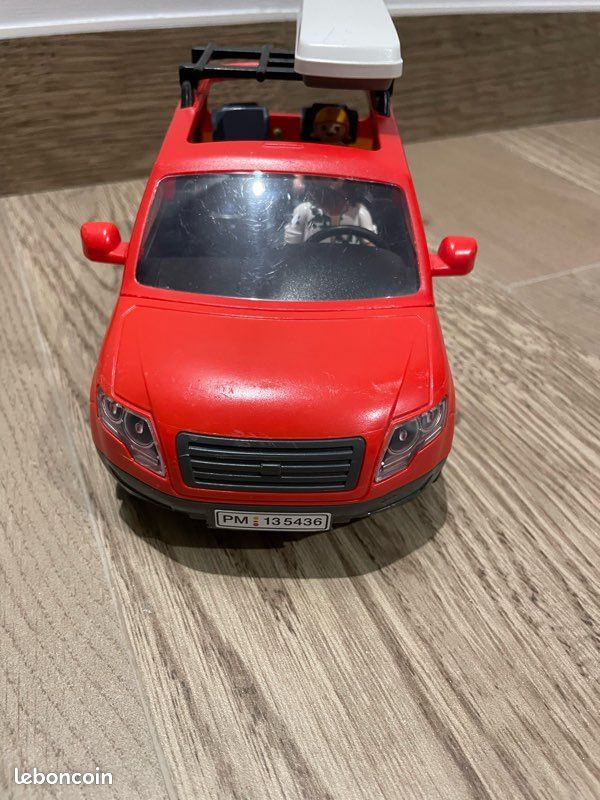 Voiture playmobil et accessoires (image 1)