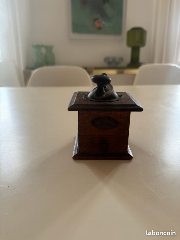 Set Ancien moulin à Café Peugeot Frères Valentigney Décoration