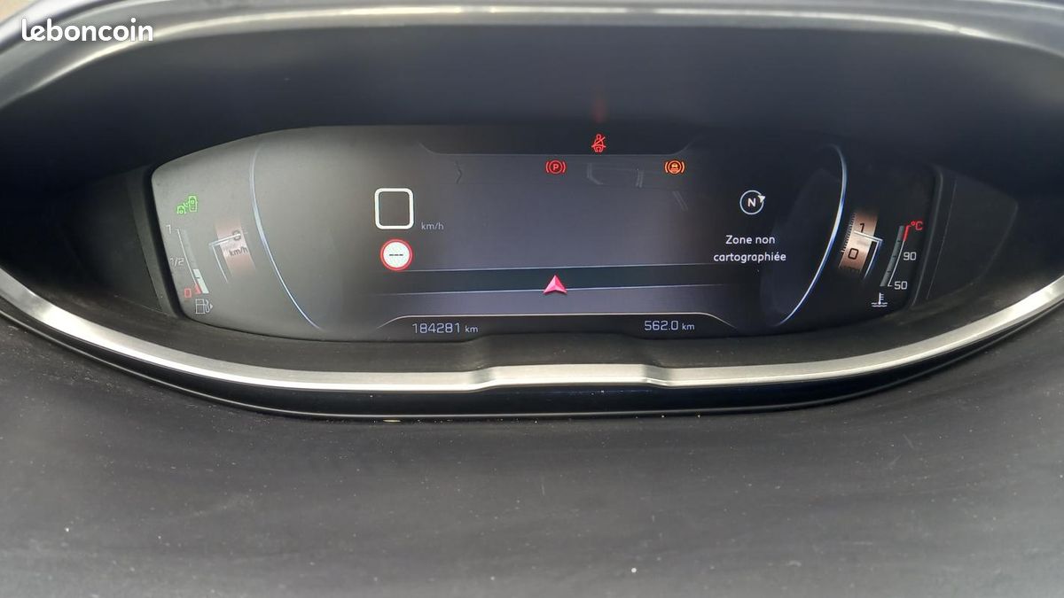 Peugeot 3008 II 2.0 BLUEHDI 150 S&S GT LINE (image 20)