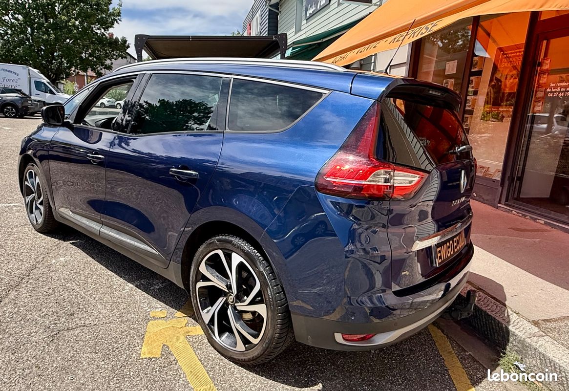 RENAULT GRAND SCENIC 1.7 BLUEDCI 150CH INITIALE PARIS- CUIR - ATTELAGE-GARANTIe (image 9)