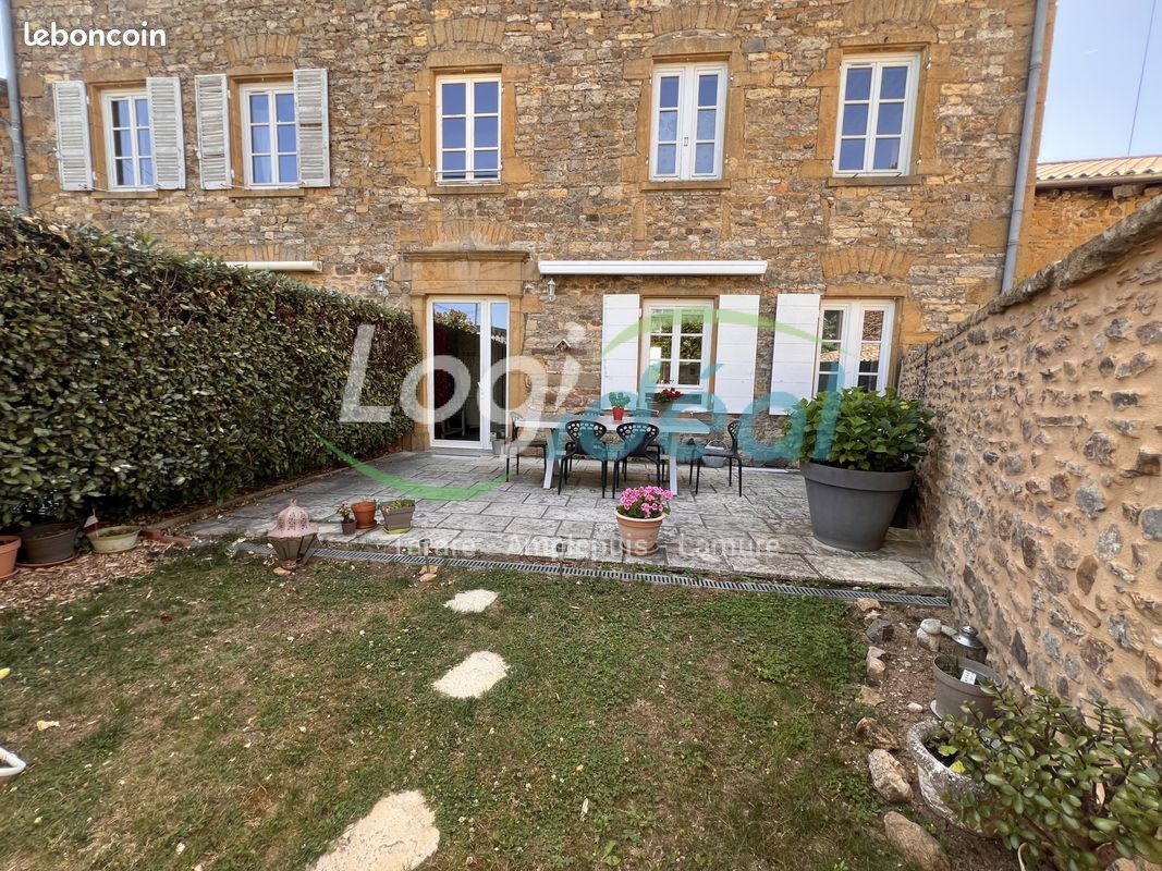 Appartement 4 pièces 104 m² · à Légny · 104 m² · 319 000 €