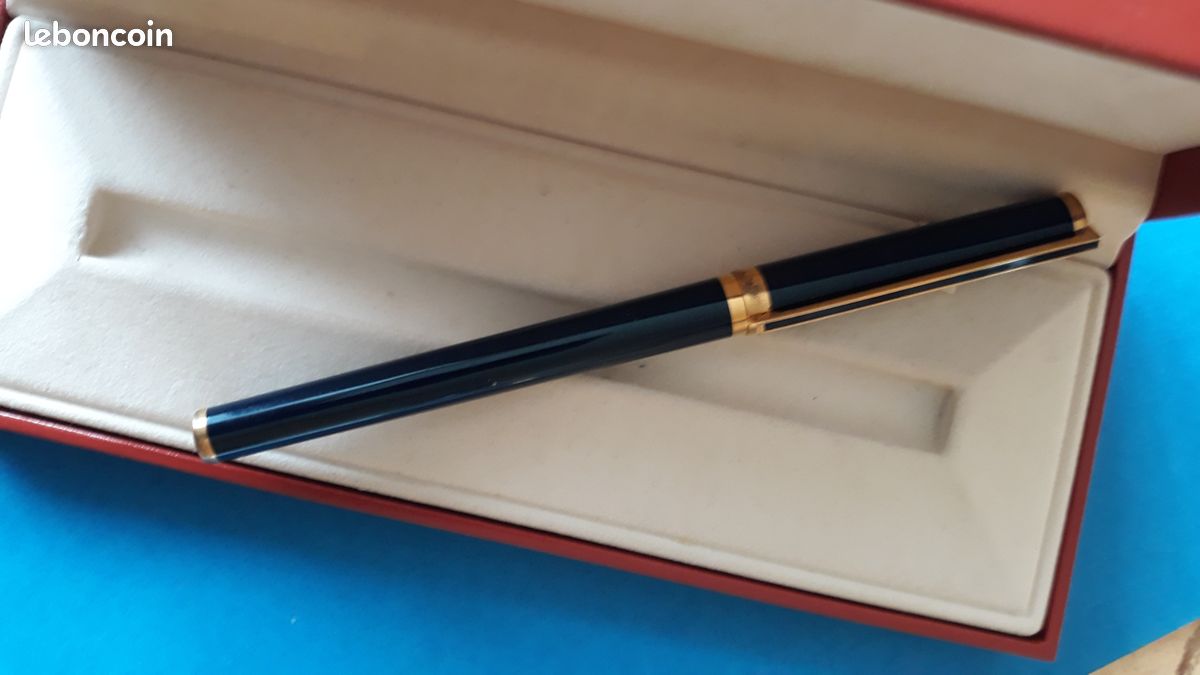 Stylo Roller – Très Bon état – Marque Roller Pen – Plastique