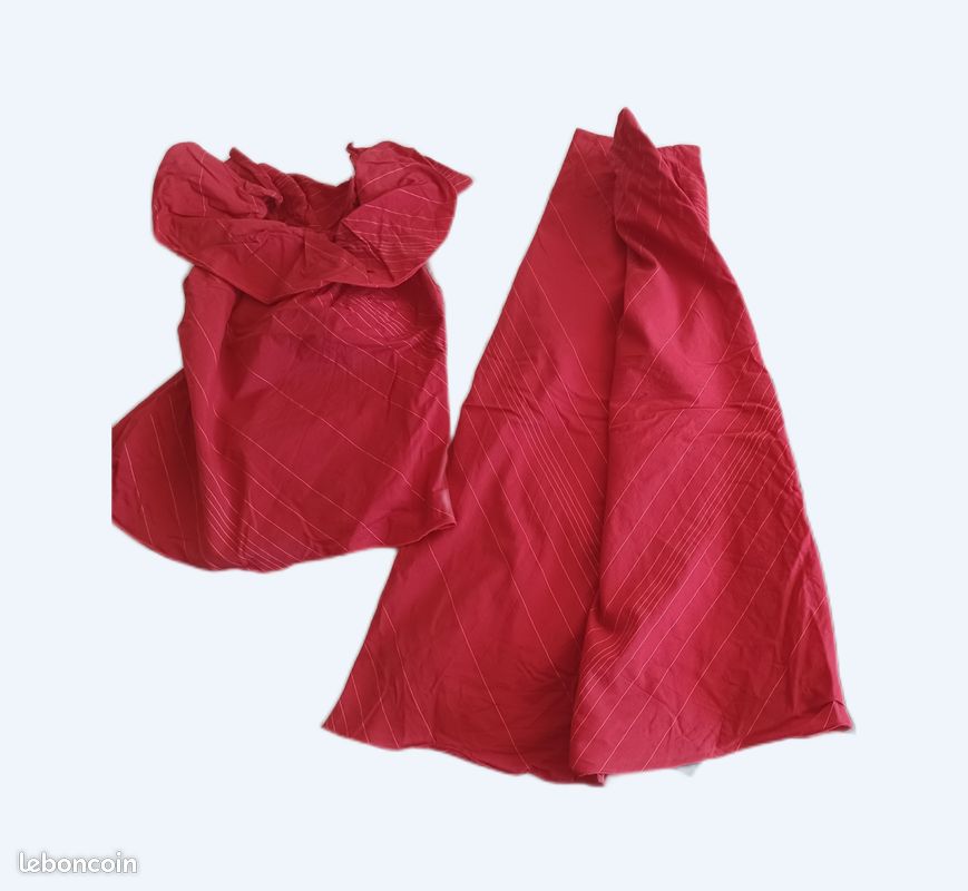 Ensemble rouge Haut jupe T38 Zara Vêtements