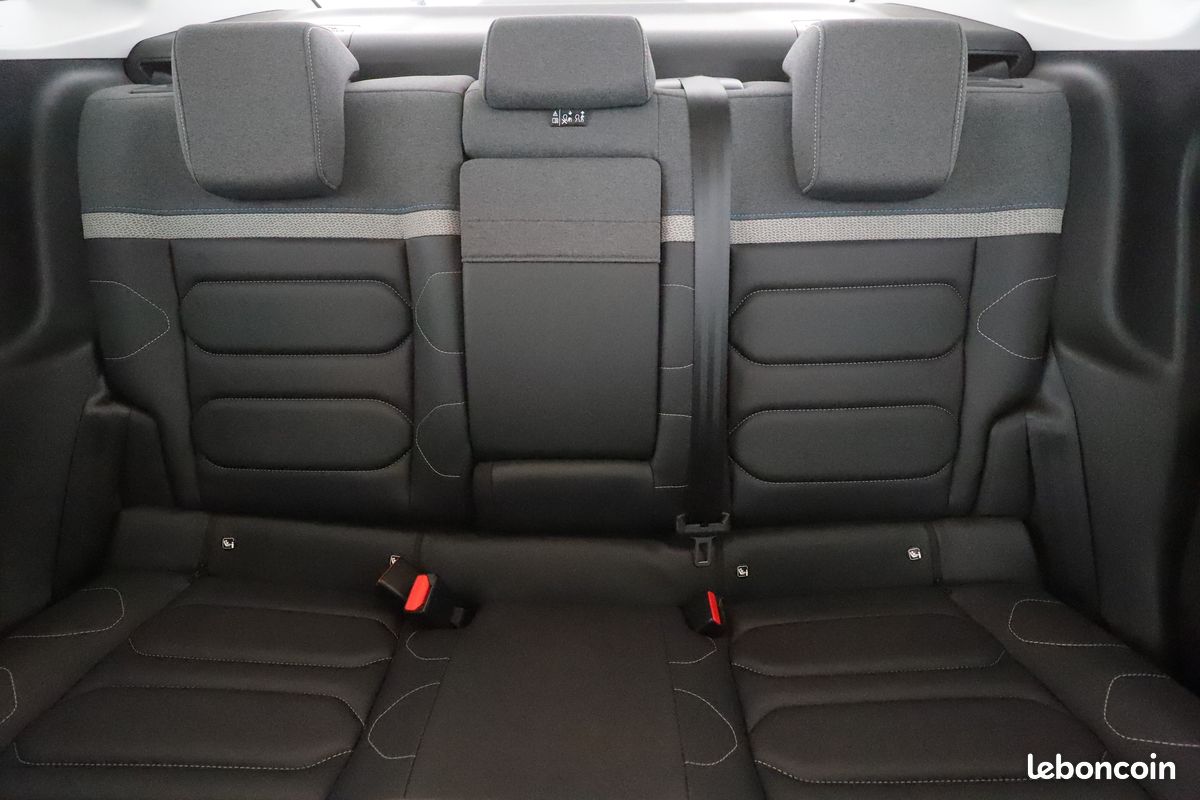 Citroen C4 X 1.5 Blue-HDi Max EAT8 131 ch (image 9)