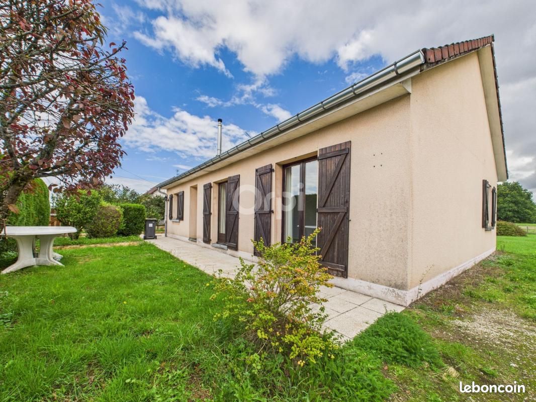Maison 4 pièces 94 m² · à Saint-Sauveur · 94 m² · 850 €/mois