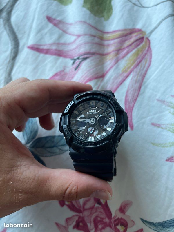 Casio G-Shock Blanc et Noir (image 6)