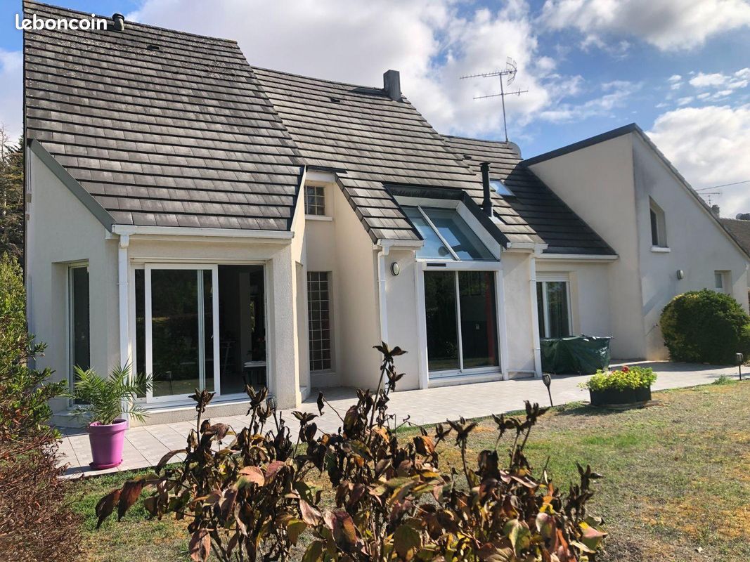 Maison 5 pièces 156 m² · à Issoudun · 156 m² · 241 040 €