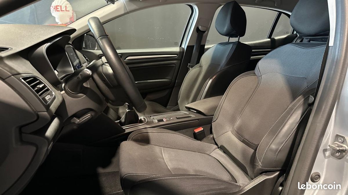 Renault Mégane IV Berline dCi 115 Evolution Car Play (image 9)