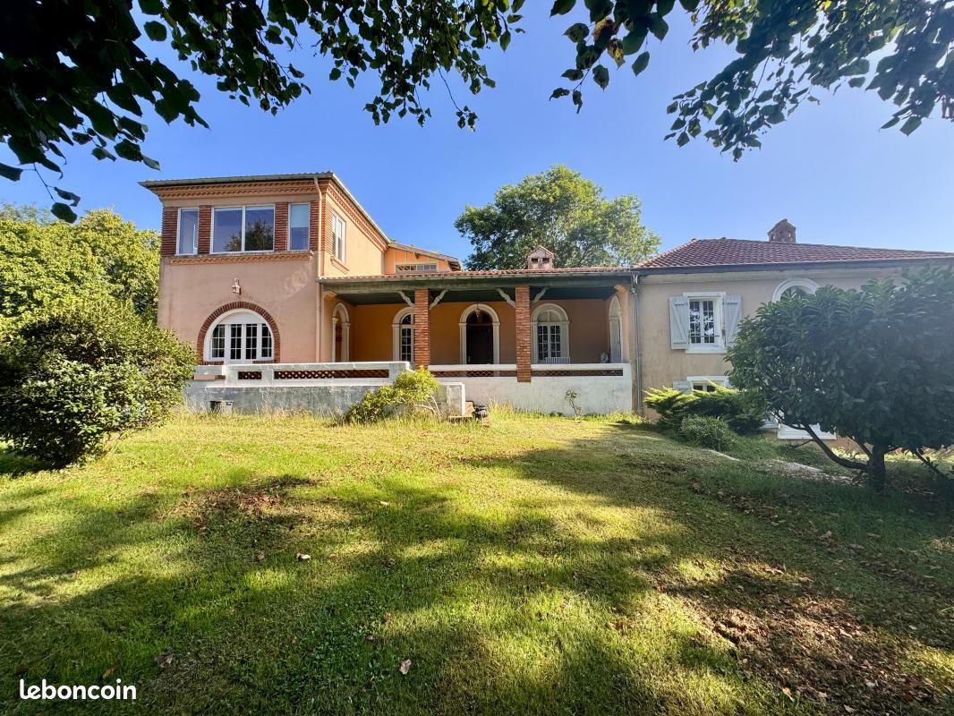 Maison 13 pièces 324 m² · à Montfort-en-Chalosse · 324 m² · 489 000 €