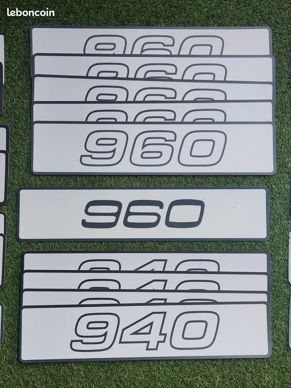 Volvo Cadre De Plaque D'immatriculation Avec Logo En Acier Inoxydable Poli, Sous Licence Officielle