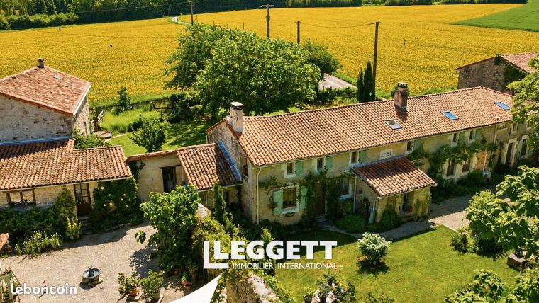 Maison 12 pièces 360 m²