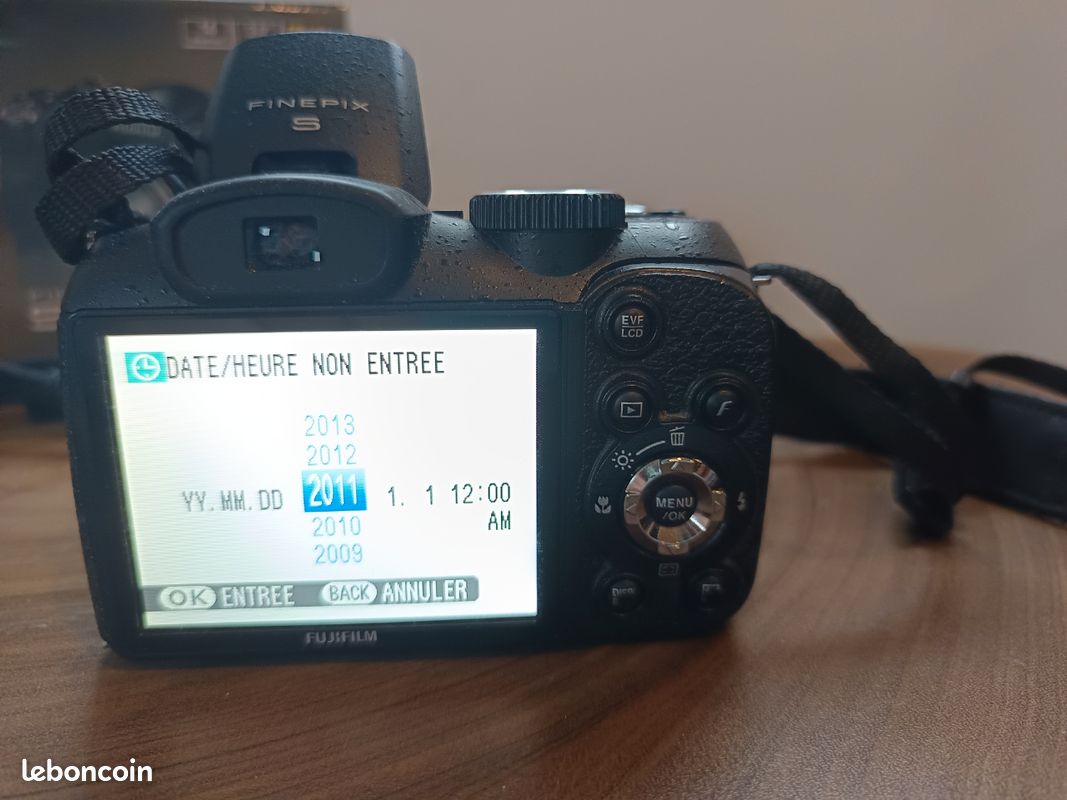 Fujifilm Finepix S2950 S2950 14.0MP 18x Digital Camera - Black