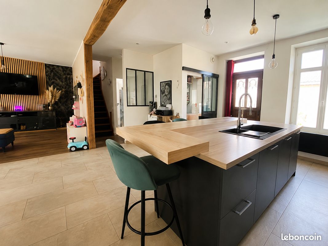 Maison 5 pièces 108 m² · à Lignières · 108 m² · 145 000 €