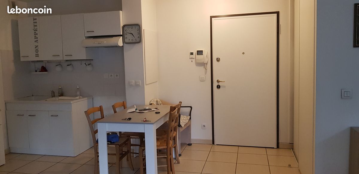 Appartement 1 pièce 35 m² · à Bron · 35 m² · 700 €/mois