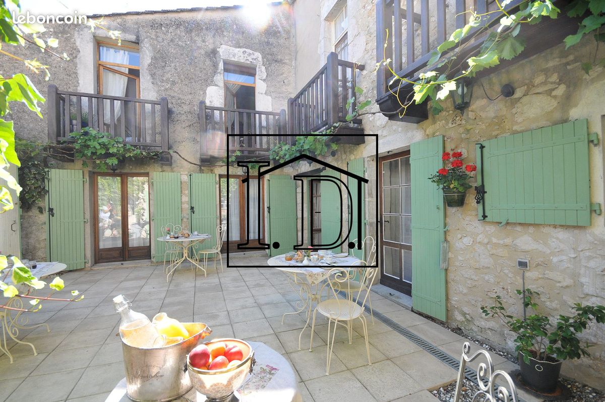 Maison 10 pièces 301 m² · à Eymet · 301 m² · 507 150 €