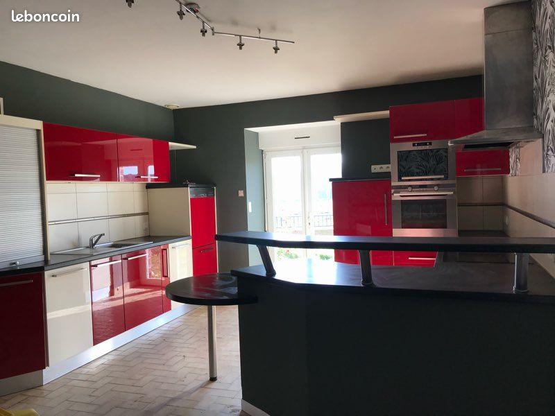 Maison 7 pièces 200 m² · à Le Theil-de-Bretagne · 200 m² · 1 300 €