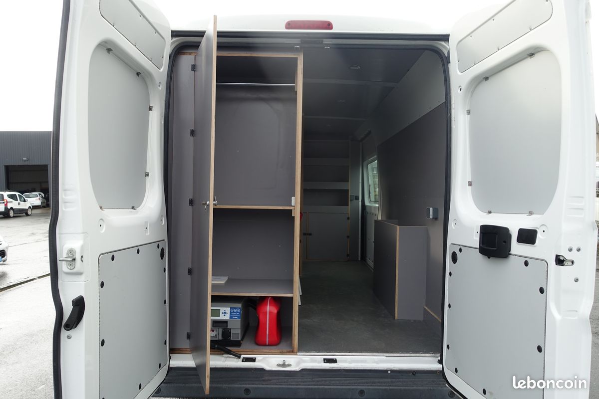 16575 ht citroen jumper l4h2 business 2.0 blue hdi 130ch amenagement interieur - 20293 km (image 2)