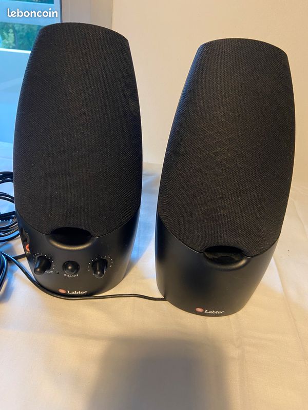 Lot de enceintes filaire CD Musique