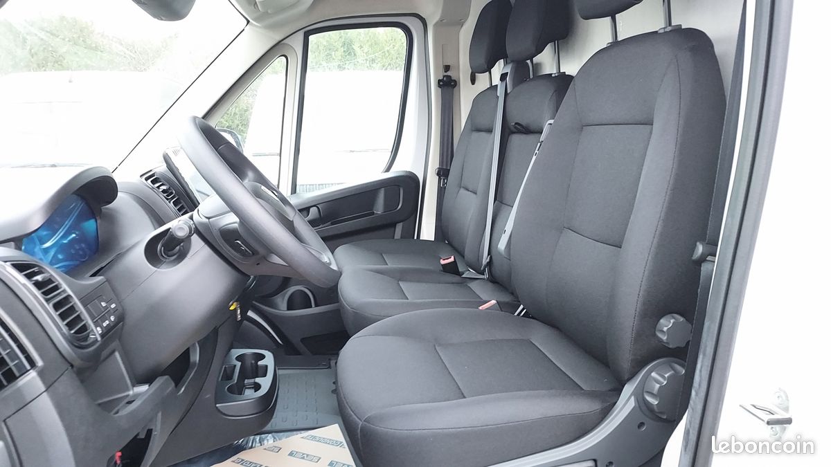Peugeot BOXER FG GRIS CLAIR L2H1 3.0 120CH S&S (image 6)