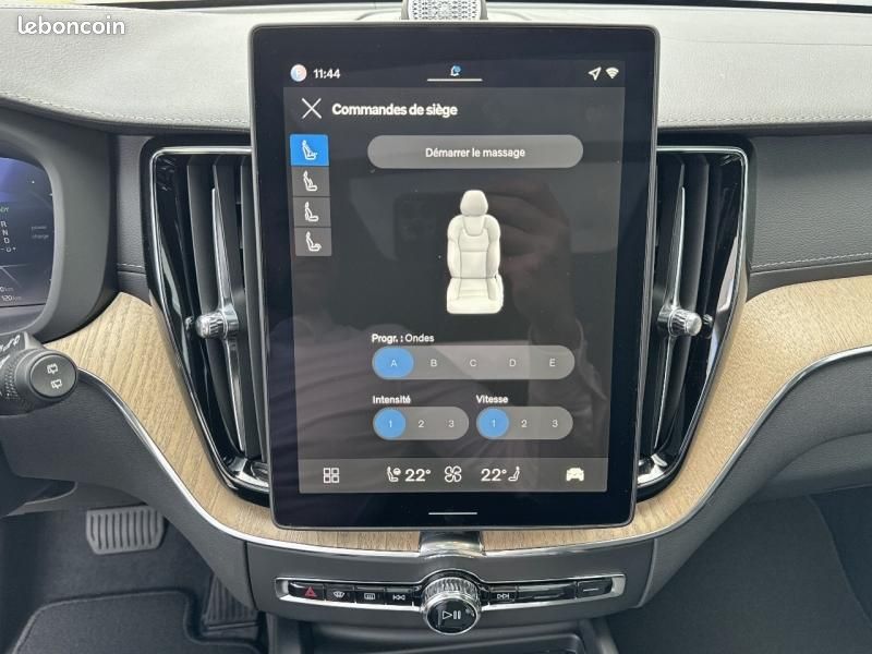 Volvo XC60 T6 Hybride Rechargeable 350ch Ultra Style Dark Geartronic 8 AWD (image 23)
