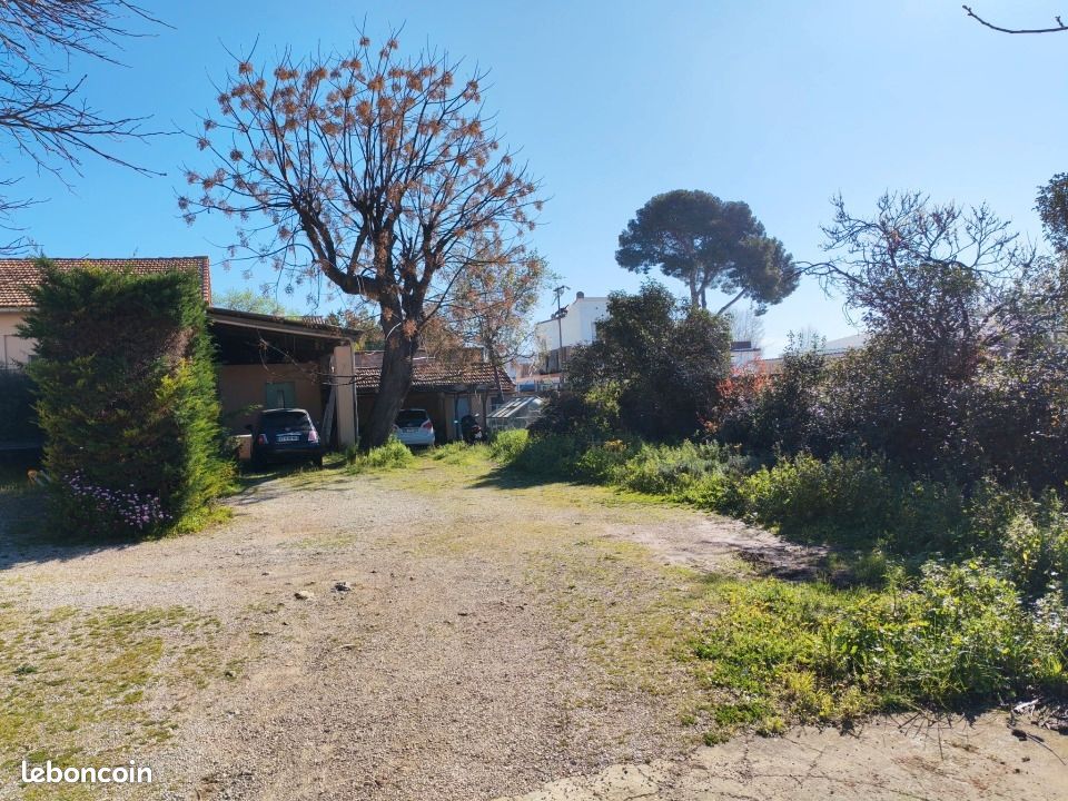 Terrain 313 m² · à Toulon · 190 000 €