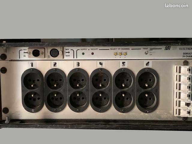 Graduateur ou bloc de puissance RVE 6 X 3KW in tri 32 amp dmx (image 2)