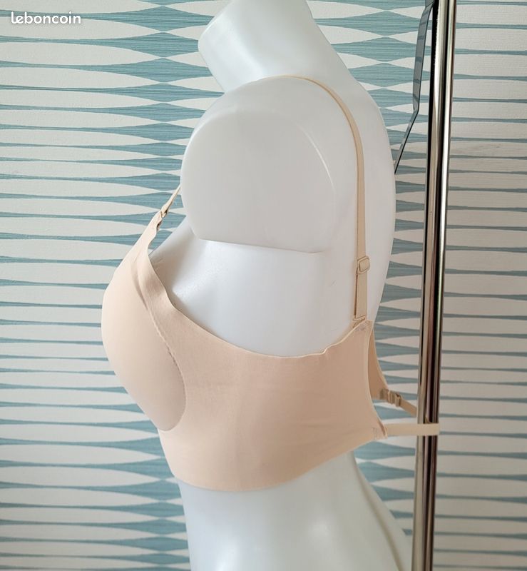Soutien-gorge couleur chair sans armatures dos-nu taille XL