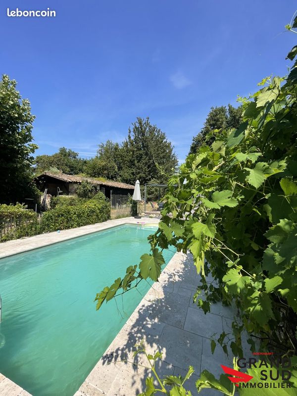 Maison 8 pièces 244 m² · à Saint-Selve · 244 m² · 477 000 €
