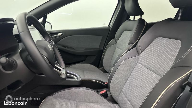 Renault Clio 1.6 E-Tech 145ch full hybrid Techno - 25 (image 12)