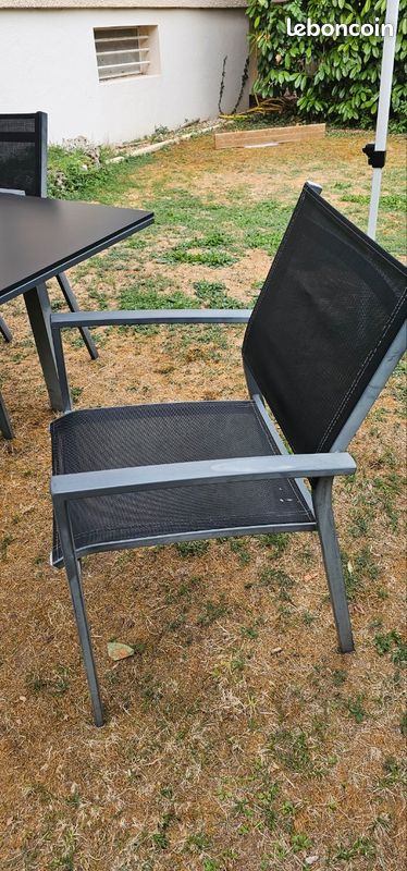 Table de jardin et 12 fauteuils (image 5)