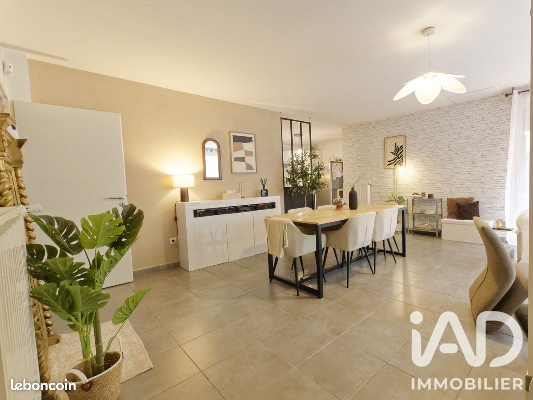 Maison 5 pièces 111 m² · à Castelginest · 111 m² · 349 000 €