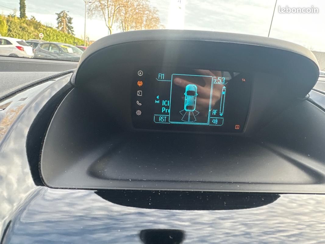 Ford B-Max 1.0 EcoBoost 125 S&S Edition (image 24)