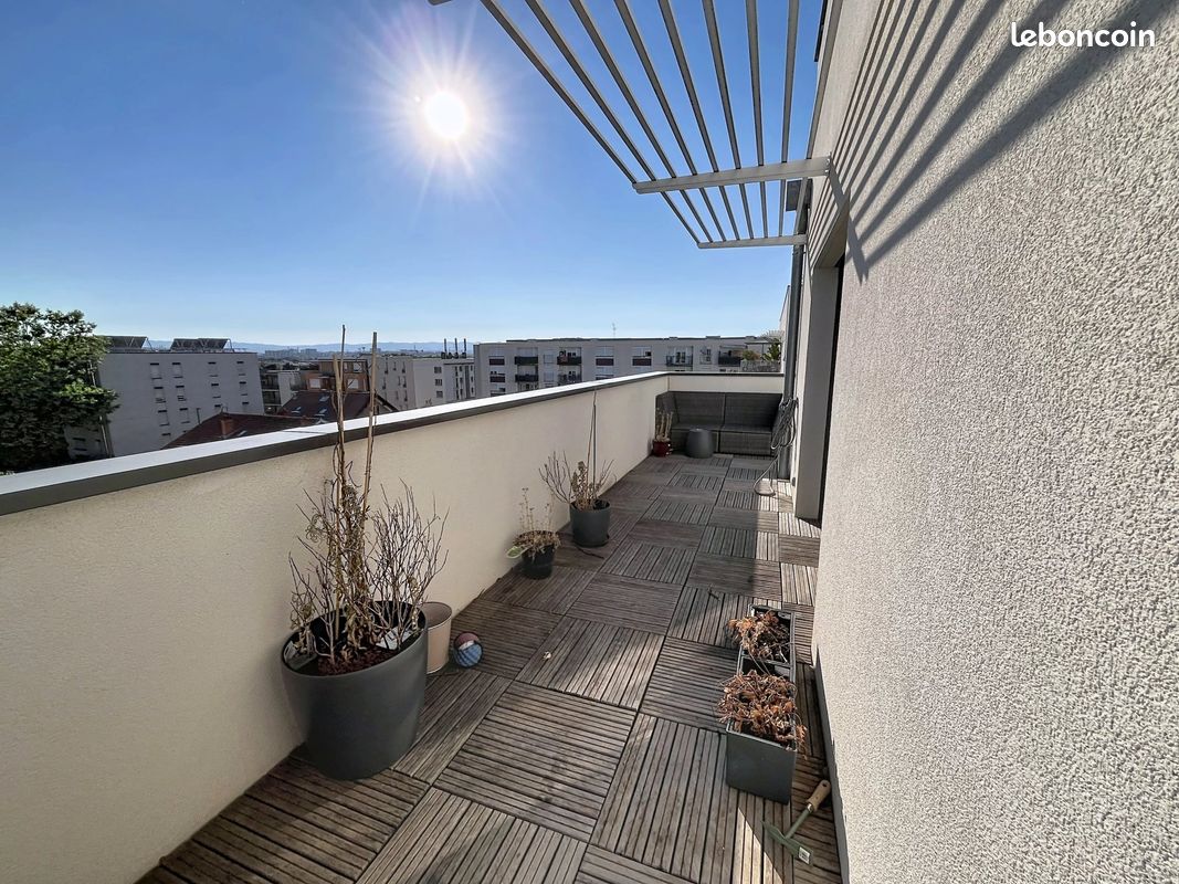 Appartement 4 pièces 80 m² · à Saint-Priest · 80 m² · 355 000 €