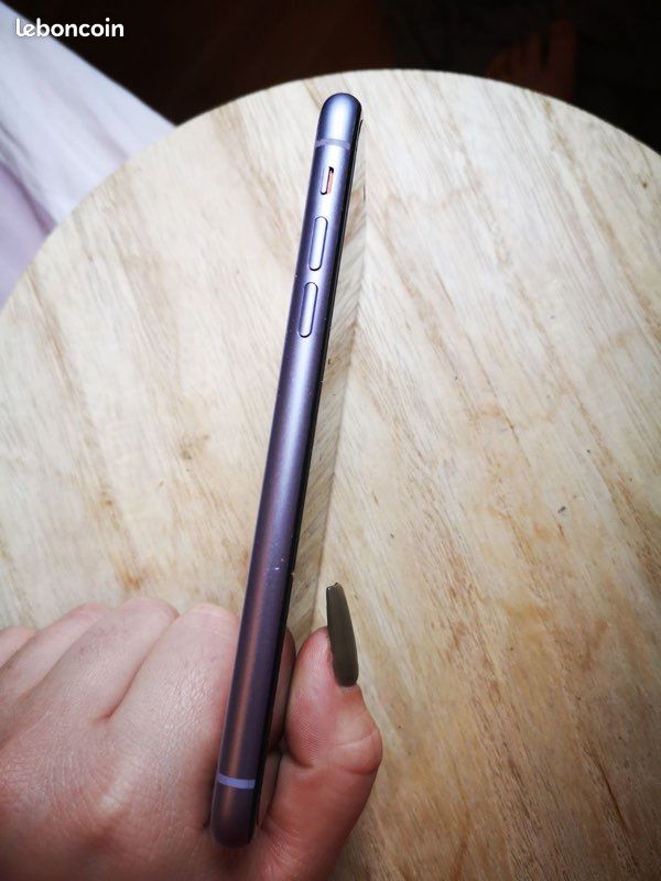IPhone 11 64 giga (image 4)