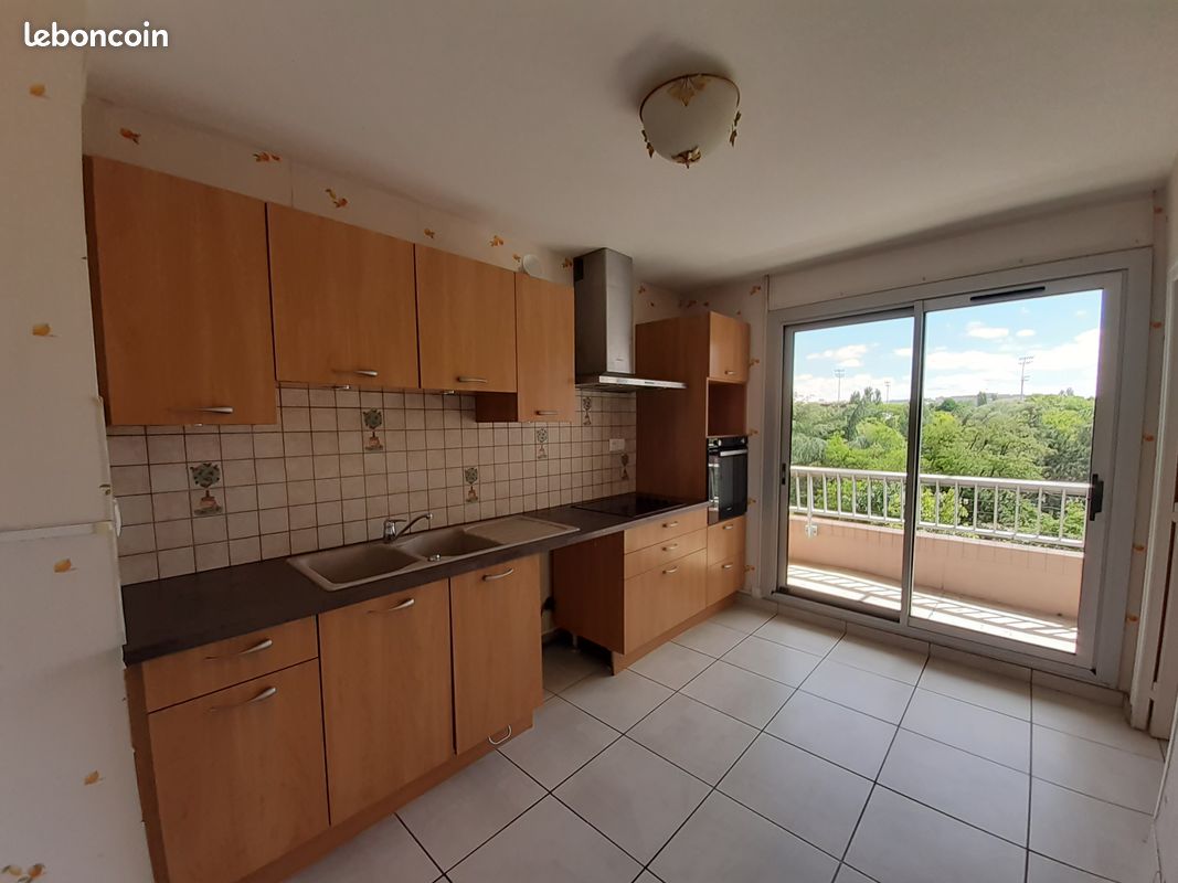 Appartement 3 pièces 77 m² · à Dijon · 77 m² · 990 €/mois