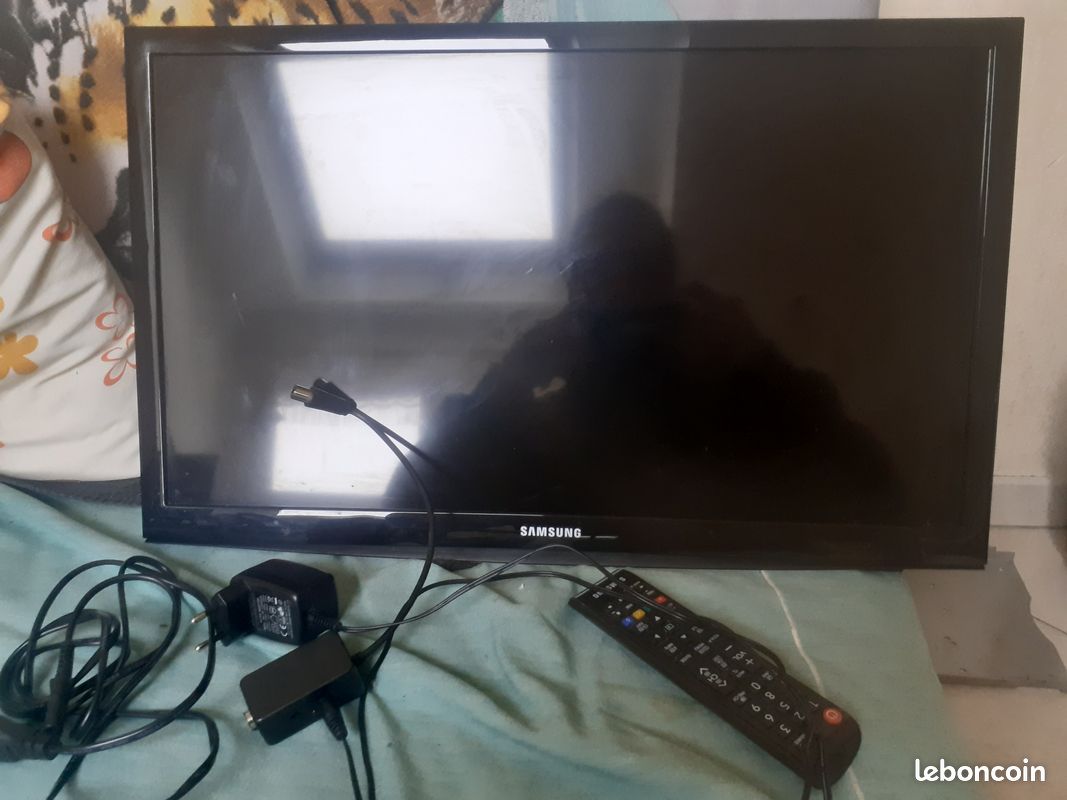 TV LED Samsung 24" (image 1)