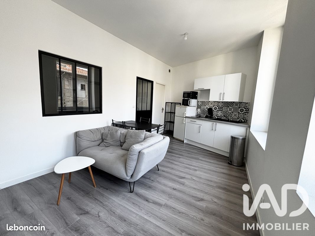 Appartement 2 pièces 27 m² · à Saint-Étienne · 27 m² · 450 €/mois