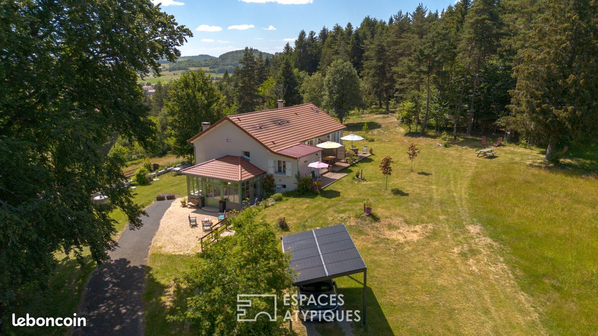Maison 10 pièces 235 m² · à Lachapelle-Graillouse · 235 m² · 498 000 €