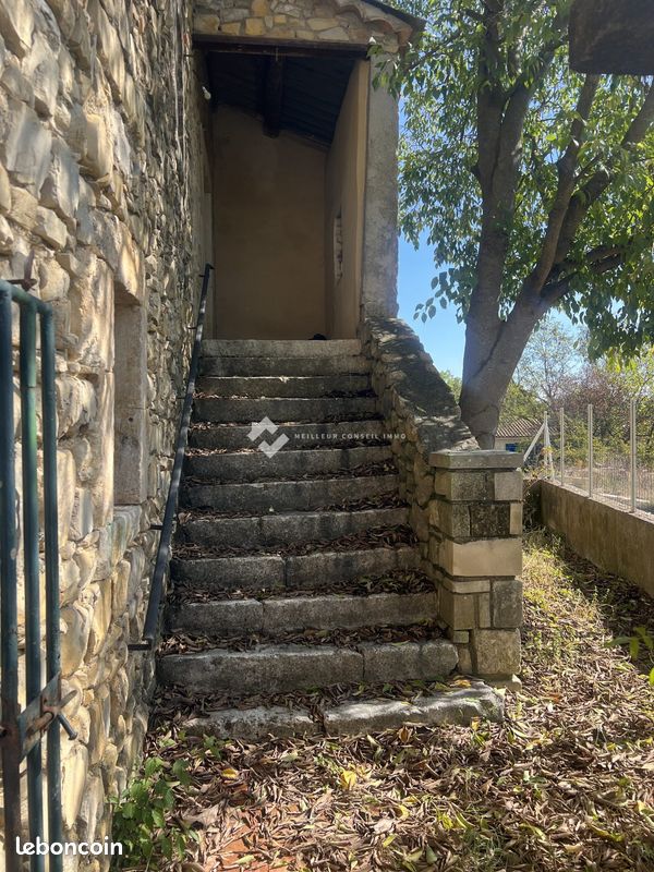 Maison 7 pièces 175 m² · à Lussan · 175 m² · 285 000 €