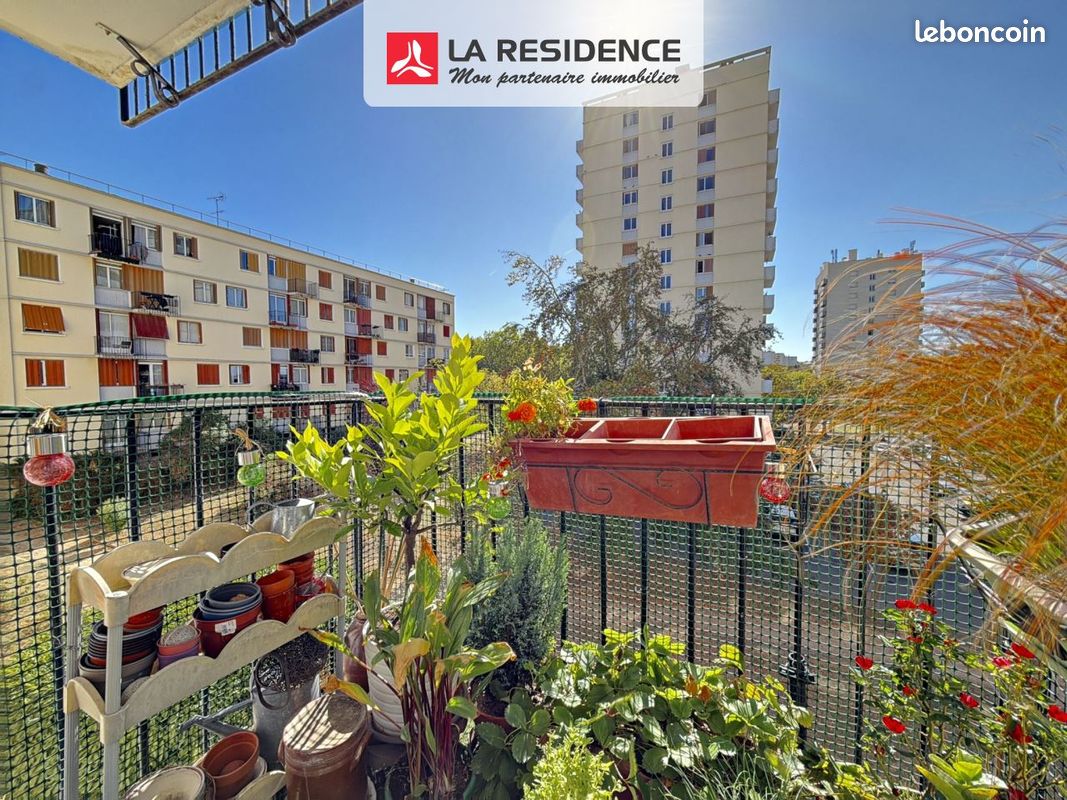 Appartement 4 pièces 68 m² · à Poissy · 68 m² · 210 000 €