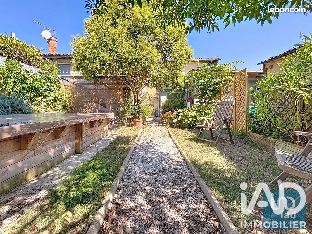 Maison 10 pièces 162 m² · à Lectoure · 162 m² · 269 000 €